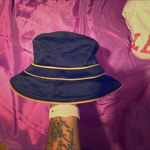 Coach bucket hat black with tan piping